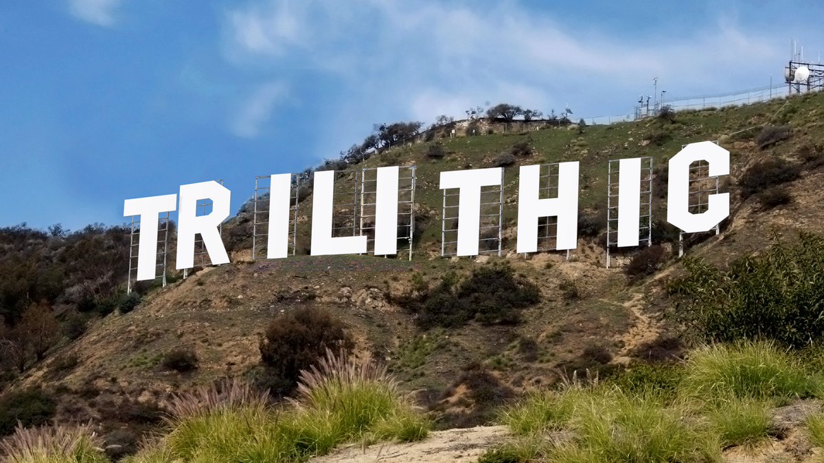 Trilithic's tweet photo. Looks like they changed the Hollywood sign again!

Happy Friday! https://t.co/XmKviWwtF6