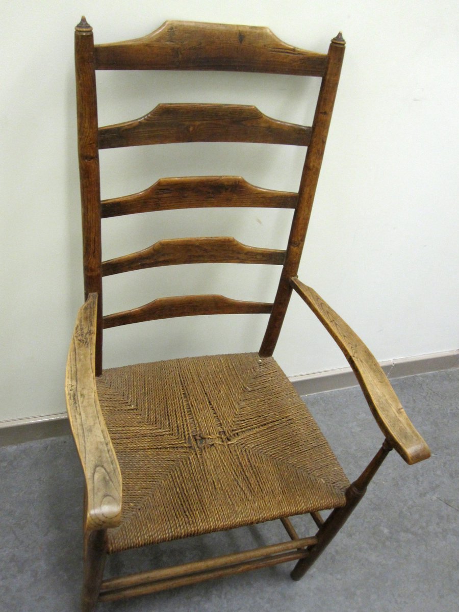 CUSpecialColls's tweet photo. Chair made by the poet Edward Thomas @CUSpecialColls Remembering Welsh poets and the war #HeddWyn https://t.co/i60f8zBepq #FallenPoets https://t.co/CXDdKP9qCi