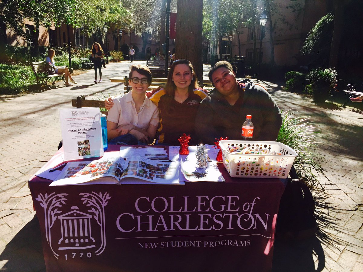 Want to be part of an Orientation Intern Team for 2017-2018? Applications are due Jan. 18th!