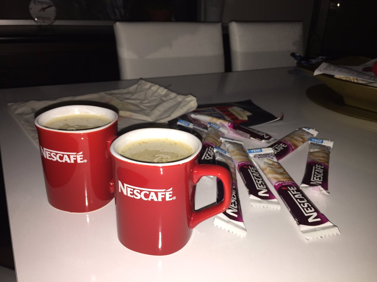 a_doniss's tweet image. evden çıkmak istemiyorsak bizde evimizde #whitechocomocha keyfisi yaparız🤗 #evinicafeyeçevir @FIKRIMUHIM @NescafeTR