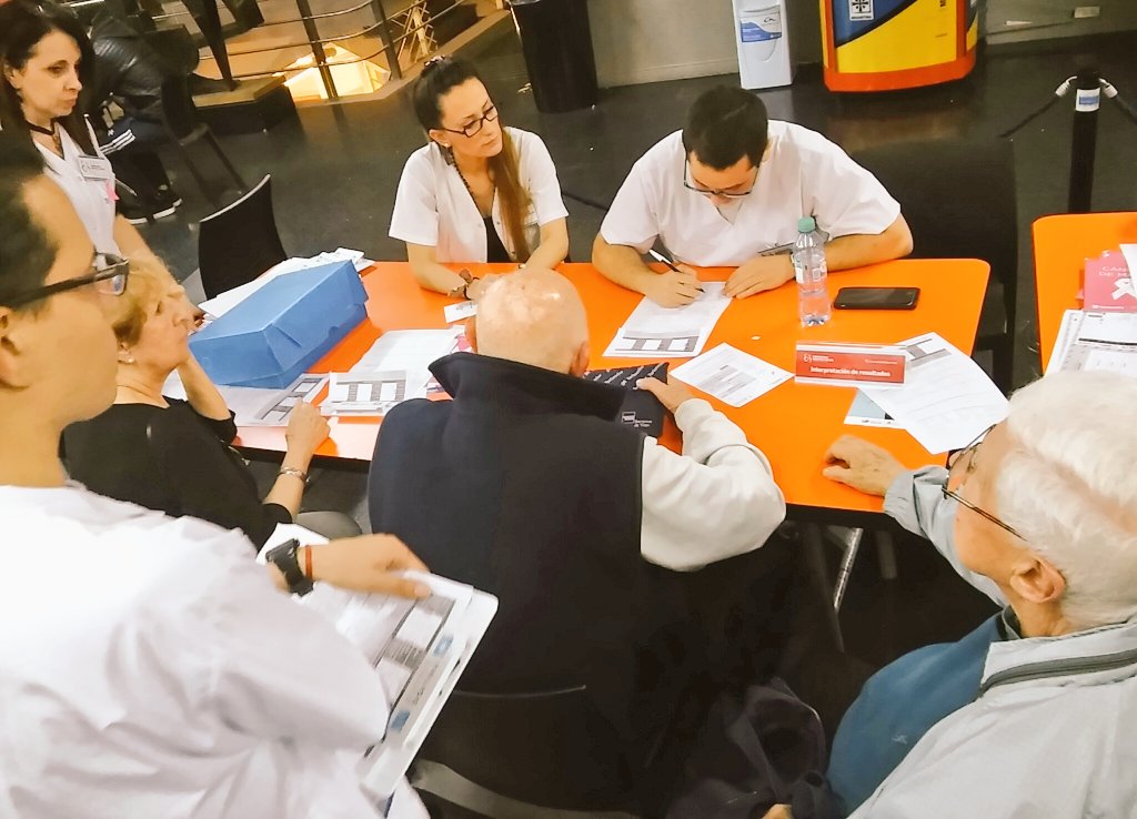 MaimonidesFyB's tweet photo. #Pacientes esperando la interpretación d sus #resultados en la #CampañaSanitaria #CNS2016 #NoTePierdas el próx #chequeo #gratuito en #Maimo https://t.co/y7S0sTb8lM