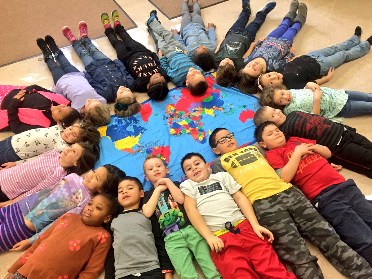 Mrskrausmann210's tweet photo. Thank you Dr. Martin Luther King Jr. for inspiring us everyday! We 💖 our world!!@MasonelemGP @rbishop_jr #onegp https://t.co/nrhfaz2NA1