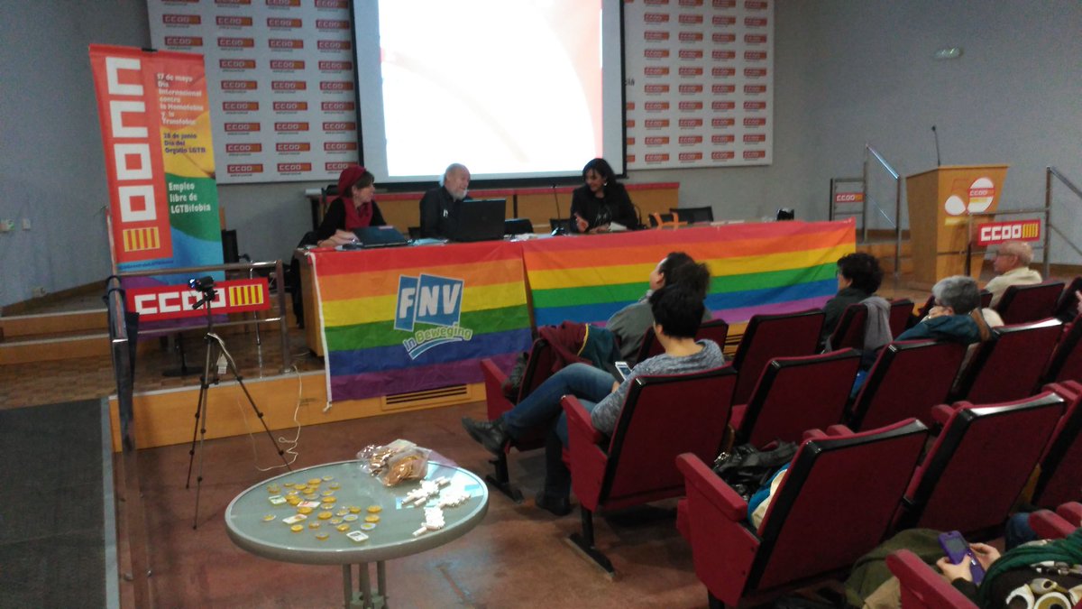 AccioLGTBI's tweet photo. Comenzando la jornada presentación por @CandiBarroso en @ccoopv con @NetwerkRozeFNV @FNV https://t.co/Q94Y3em2MV
