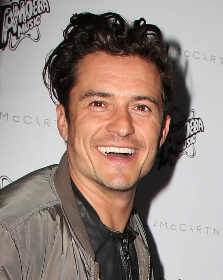 Happy birthday Orlando Bloom. Hope you have a great day. You really have a good heart.   