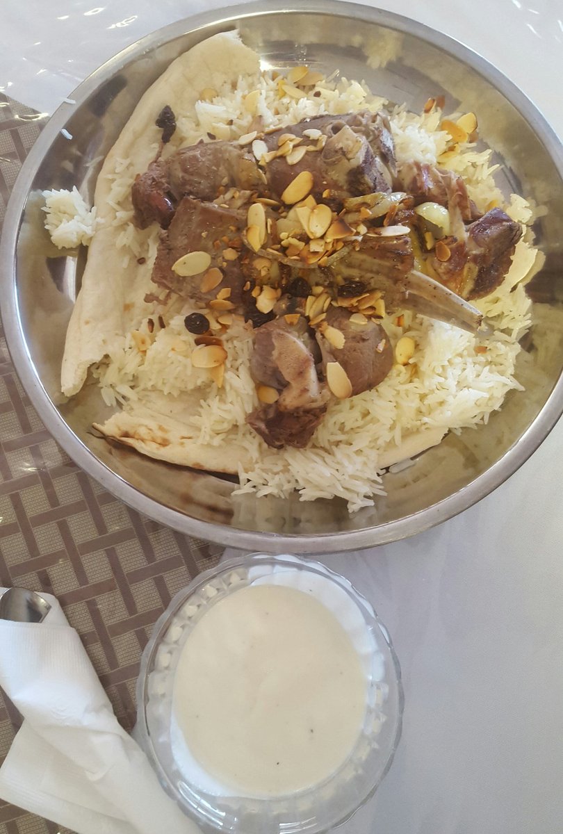 oldnineveh's tweet photo. #Jordanian #Mansaf
#delicious #food
#plate_of_today
#المنسف #الاردني https://t.co/uKGr1yroGu