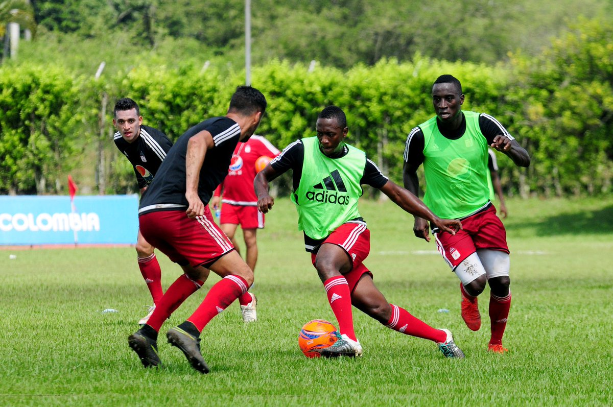 AmericadeCali's tweet photo. 📷 Imágenes de la #PretemporadaEscarlata en nuestra sede de Cascajal. 💪⚽ https://t.co/hvdYHnhl7t