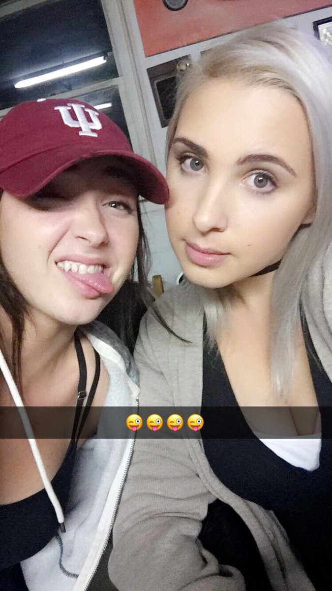 DanielleMSells's tweet photo. Take me back, I want to be #blonde #fbf https://t.co/tcg6OJV9sY