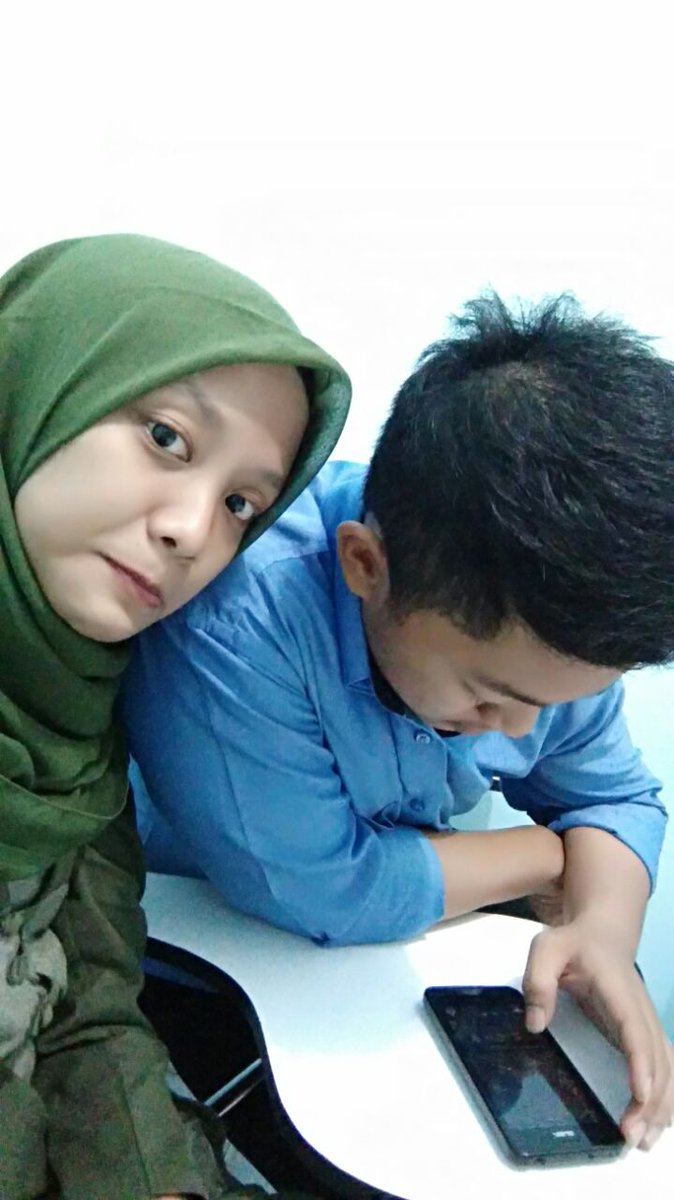 rendwihamz's tweet photo. Be careful honey, @ahrfh. https://t.co/10EpDsv51L