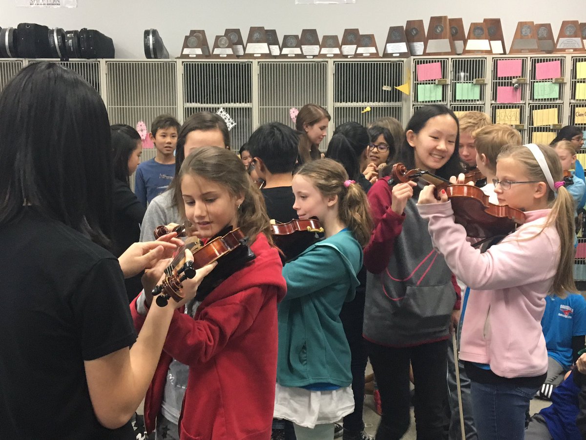 RennerOrchestra's tweet photo. Centennial Comets trying out violins! We had a blast playing for you today! @CentennialPISD #pisdfinearts #pisdlearns #futuremustangs https://t.co/kpxb9ZXpNc