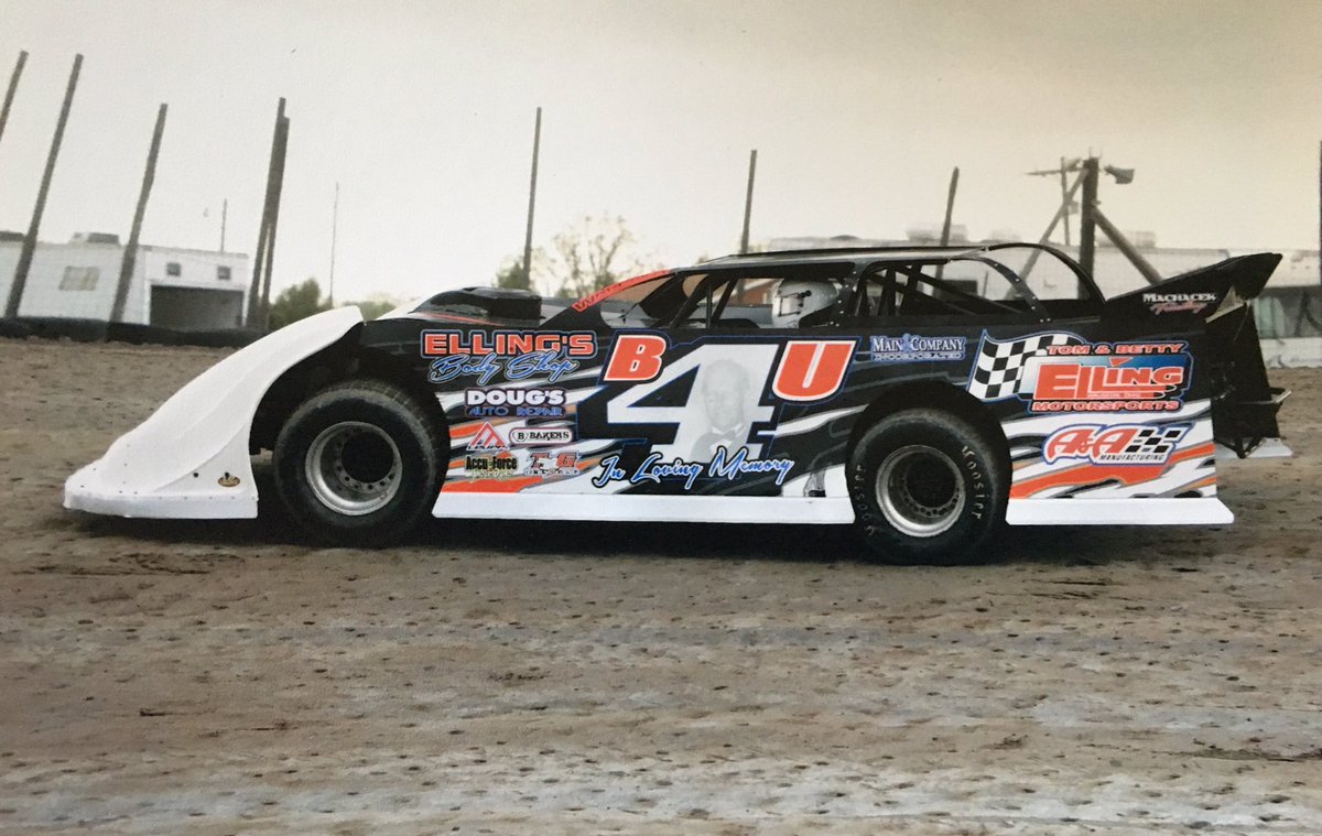 bradeitniear's tweet photo. Looking forward to starting the 2017 race season off in the #Infinitychassis https://t.co/h8DCJOba4j
