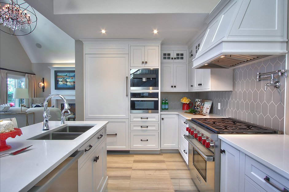CaesarstoneUSA's tweet photo. We have our own theory about this @designtheoryinc space: this Blizzard kitchen was made for us! https://t.co/8uX4QEoV7C