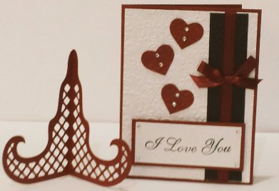 ElvisandEd's tweet photo. Don't forget the card. Flowers die, a card is forever.  #love #heart #OOAK #kelleescards #unique #artistic #designs 
#handmadeinthe613 https://t.co/AK9FedGnrX