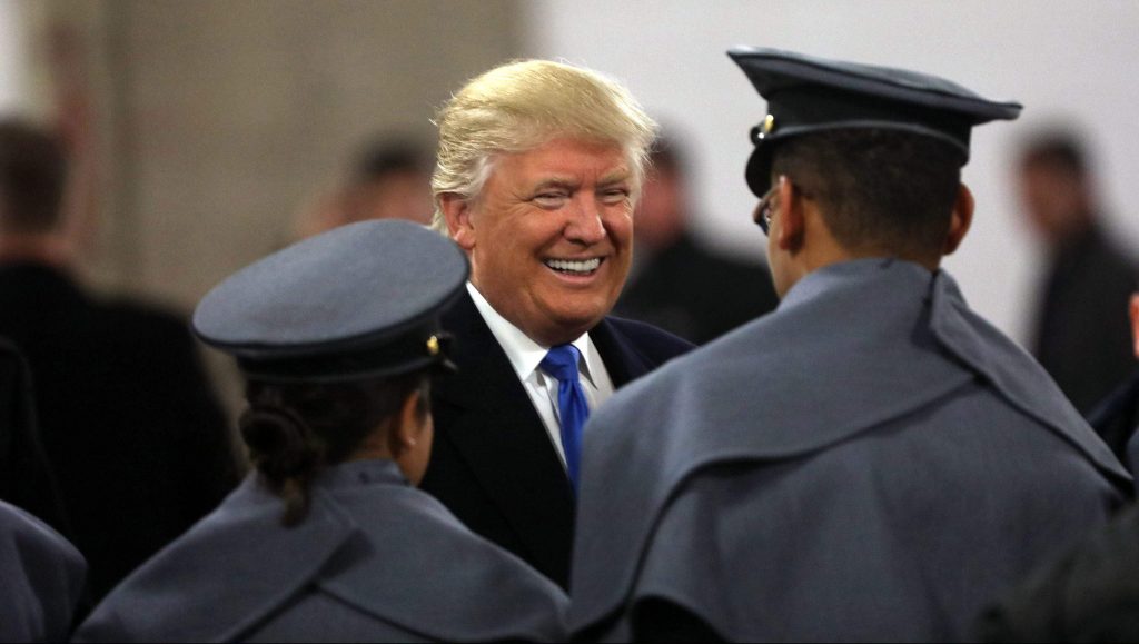 MenScene's tweet photo. Does Donald #Trump Use #Email? - https://t.co/68ytTRn13x https://t.co/d01uo5DoW1