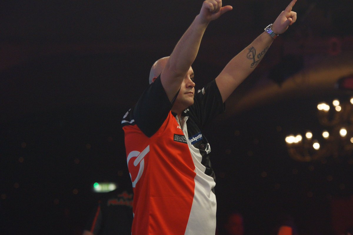 TeamYozza180's tweet photo. I'm so happy with that win!
Thanks for all the amazing support guys, onto tomorrow's Semi-Finals!
#TeamYozza https://t.co/8RTXQo9YR8
