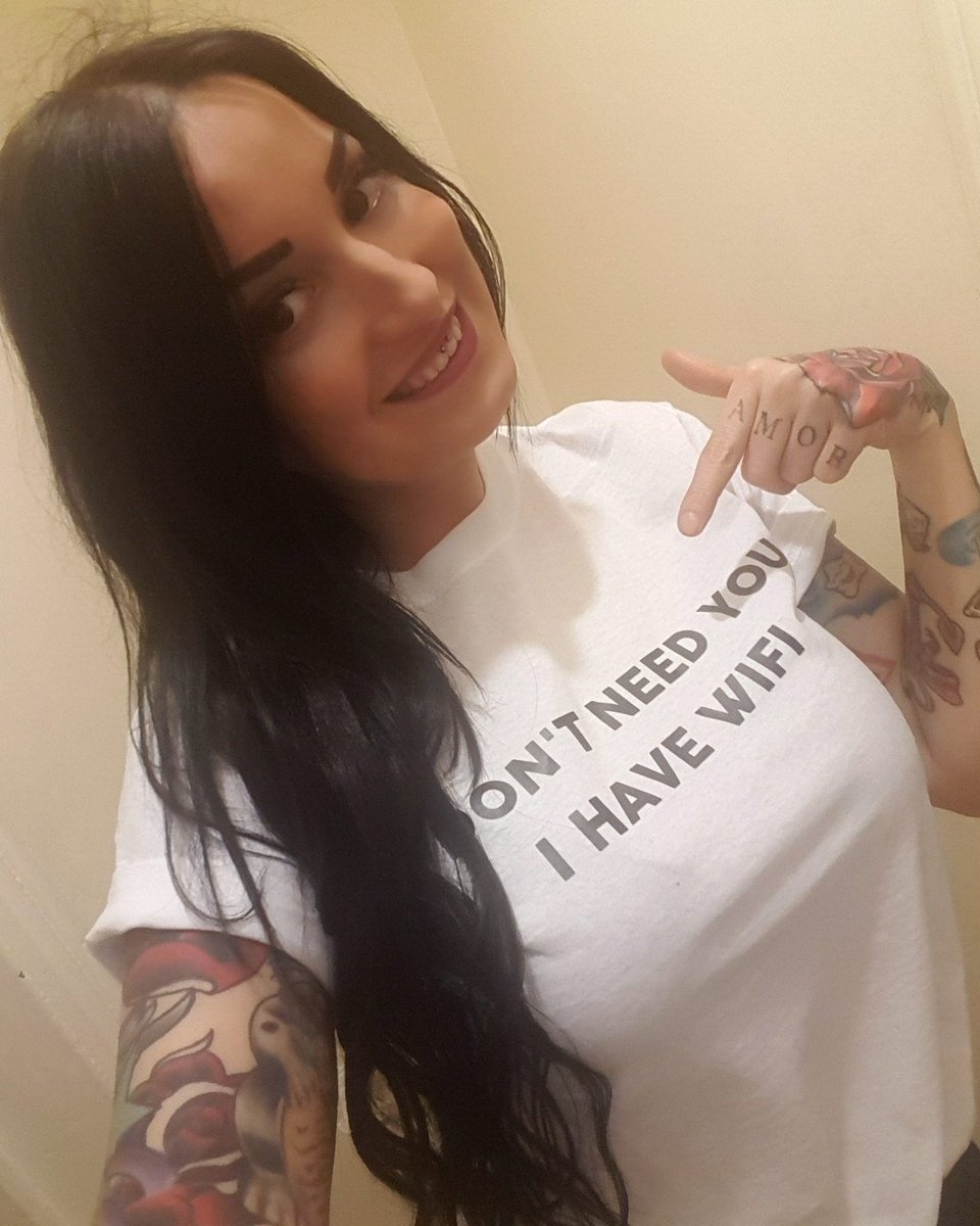 Ainhoa_ink's tweet photo. I don't need you. I have WiFi #pinkboutiqueuk #altrincham #pinkboutique #lovesclothes https://t.co/hxcYrWTi0k