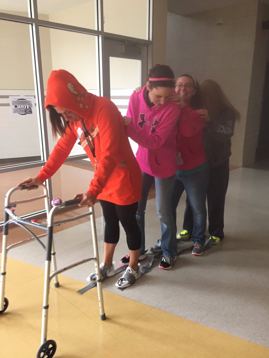 parton_julie74's tweet photo. #TMSHawkChat https://t.co/6t68IoPIw1
