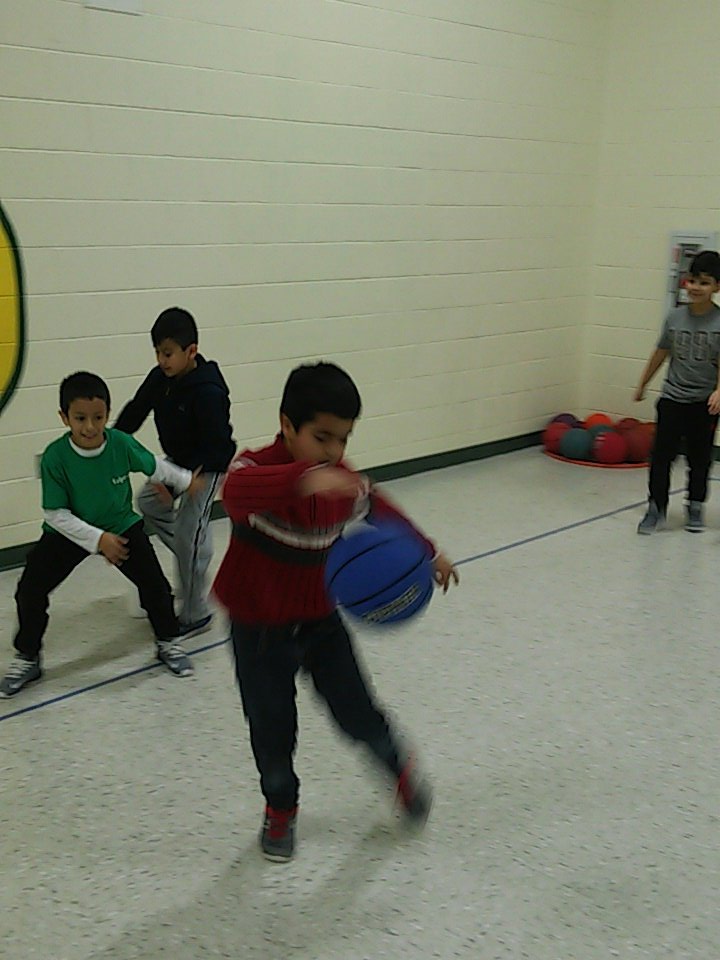 earmanma's tweet photo. Practicing our basketball skills #relentless #o_braves https://t.co/pFx8D4nlQn