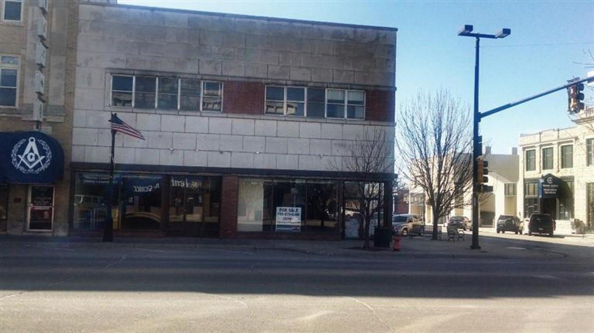 REMAX_JC's tweet image. Patty Maycroft would love to show you the #listing at 726 North Washington Street #Junct... tour.circlepix.com/home/XCT92P