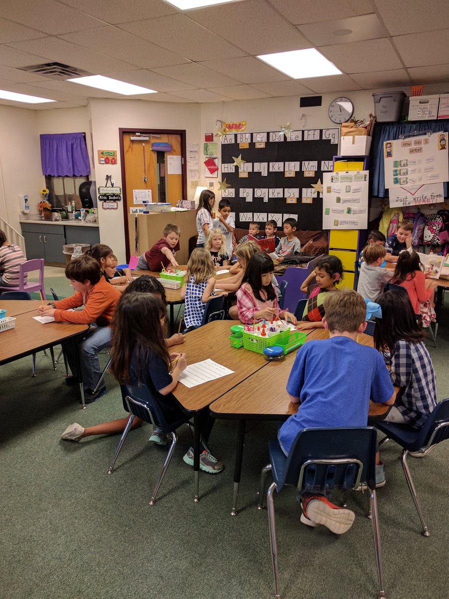 MrsSilerHippos's tweet photo. What would you do if you lived in a snow globe? @MissBeckerRR and @blackspackLOE are writing their ideas! #good2beloe https://t.co/MX2a2mYz7F