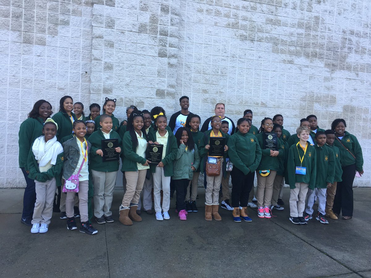 ITeach_MsYork's tweet photo. We won:
1) 2nd place Social Studies Division 1
2) 3rd place ELA Division 1
3) 1st place Banner
4) 1st place Spotlight Your Club
#betacon17 https://t.co/hT1PXRMeQO