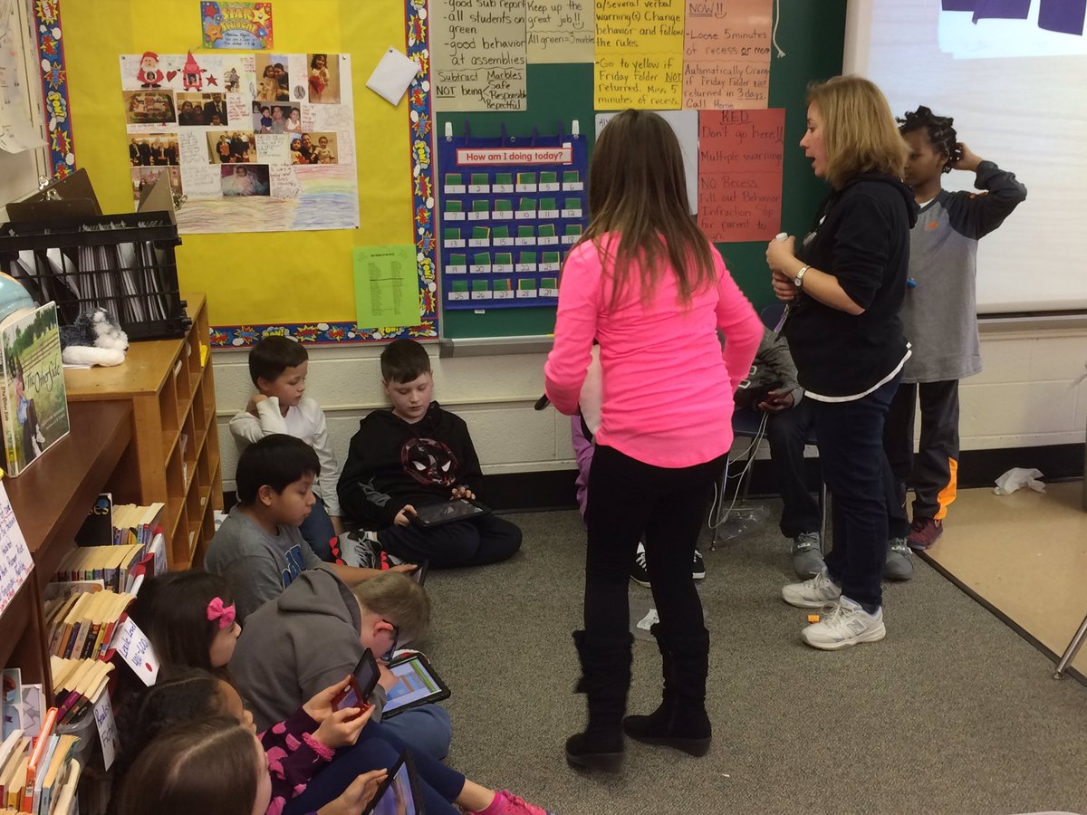 MR_ABUD's tweet photo. BYOD reward hour in @dawn_schop classroom to celebrate great performance by 4th grade students on mid-year progress! #TeamTwain https://t.co/PXLYfnpOfa