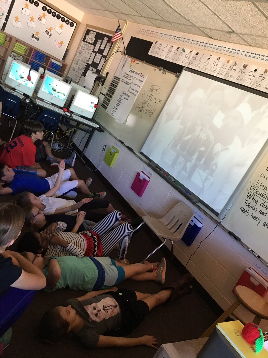 MissGerding's tweet photo. #celebratewithDE https://t.co/nMoKZkXnZw
