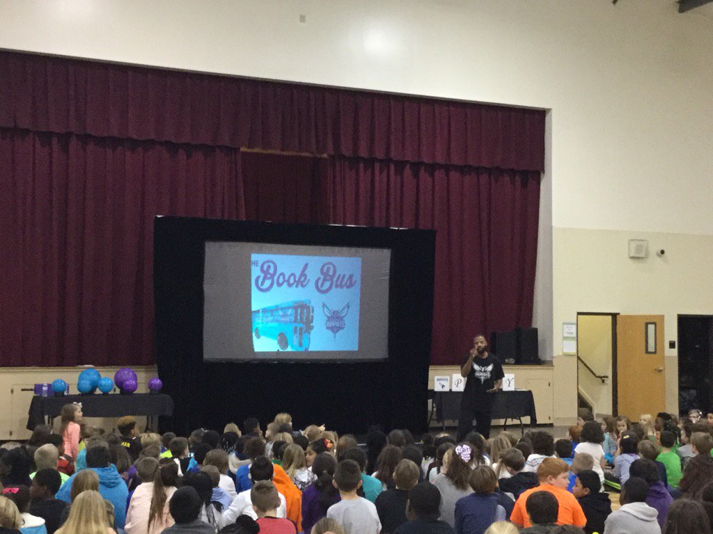 We're learning about Hugo's playbook Success strategies the Hornets use #HNSAtheextradegree <a href="/GastonSchools/">GastonCountySchools</a> #gcsk12