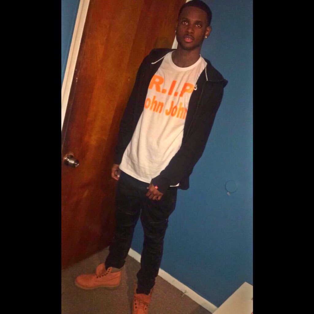 TP_lowkey's tweet photo. Still living off the Game that my Uncle gave me #RIPJohnJohn๐ผ๐พ #HappyBirthday https://t.co/ibW55ou8WL