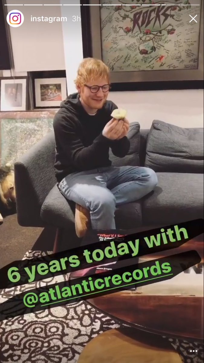 EdsSheeriosITA's tweet photo. Ed oggi festeggia 6 anni dalla firma del contratto con la Atlantic Records! 💙 #CongratsEd #PreOrderDivide https://t.co/yl5LxBhO7B