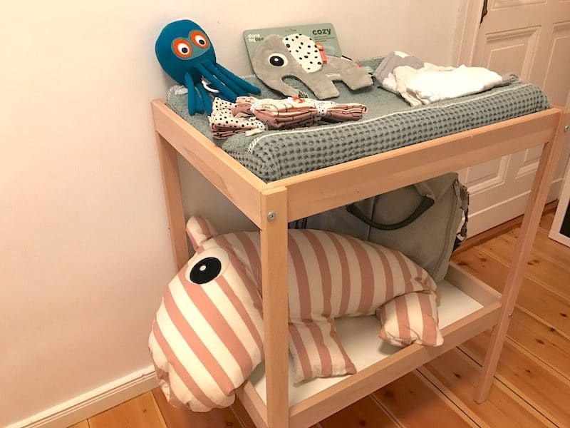 sarahdepold's tweet photo. Hallo Nestbautrieb, wo kommst du denn schon her? Den Mann kümmert's nicht so... https://t.co/gCyhxirtXV #nestbau #schwanger #26ssw https://t.co/AXvuujZ9uq