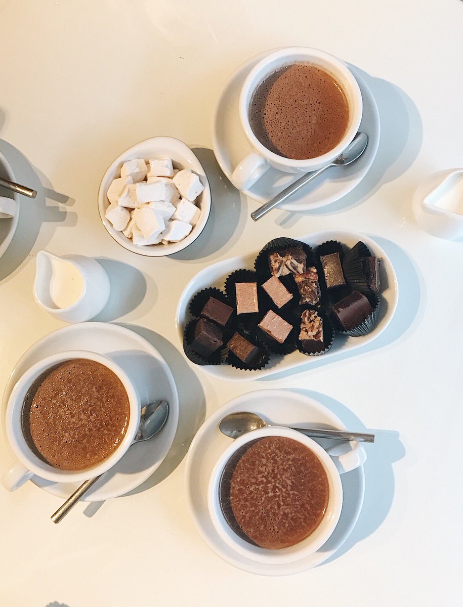 Any day that involves chocolate, gin and Italian food is a good day! #Belfast is a true foodie city. Thanks <a href="/tasteandtour/">Taste and Tour ™</a>! #discoverNI