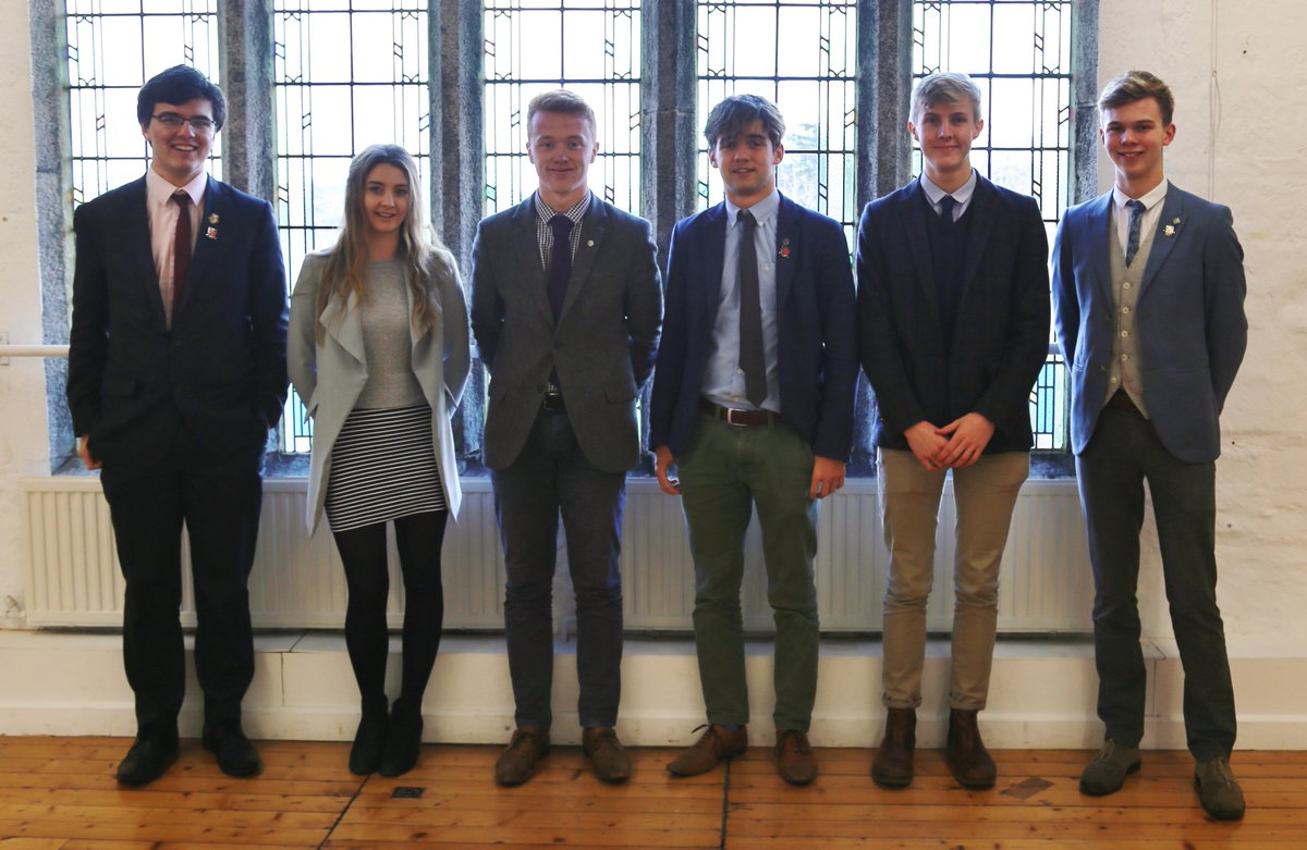 👏A superb effort from Piran, Edward, Christopher, Jasmine, Luke and Alistair who have all received Oxbridge offers.👏
truroschool.com/successful-six…