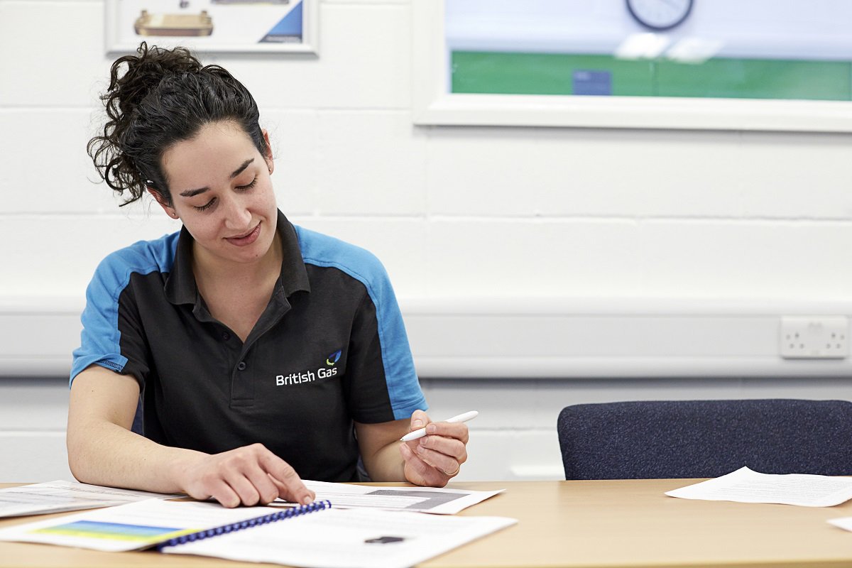 britishgasjobs's tweet photo. Refresher training is included when you join British Gas as a Service and Repair Engineer #NotJustAnEngineer https://t.co/gtrbcVZK9Q https://t.co/cVWViaxLwQ