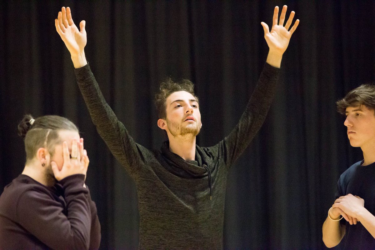 EdgeFWD3rdEdge's tweet photo. What an amazing #intensives!! 4 incredible pieces created in 1 week, thank you to everyone involved #EdgeFWD #3rdEdge #ehu #Dance https://t.co/U1mXDa3Msv