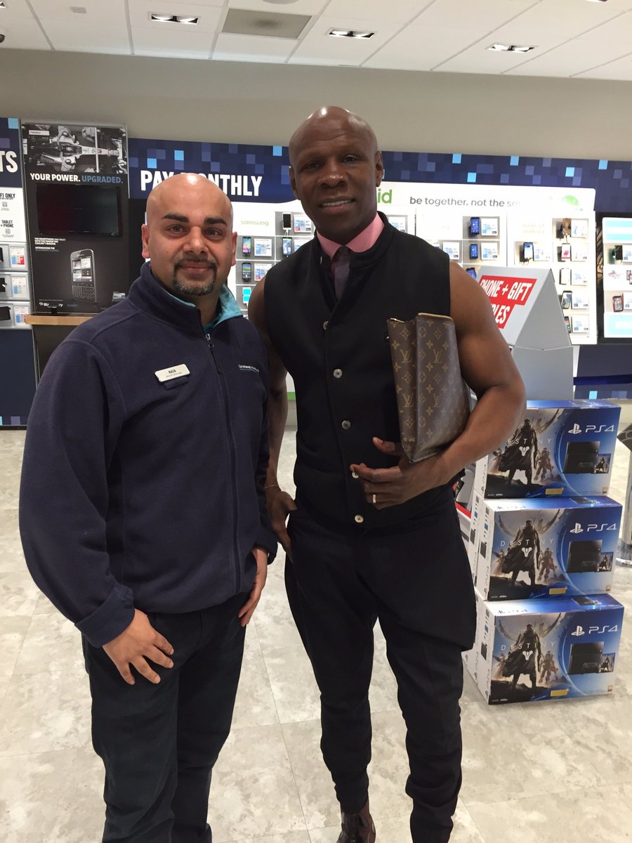 DC_ClubGold's tweet photo. Selfie Set 269: Raza from Manchester with RM Mema, Boxer Chris Eubank, a golden product, and Christmas themed #clubgold https://t.co/GLSbYYSjdI