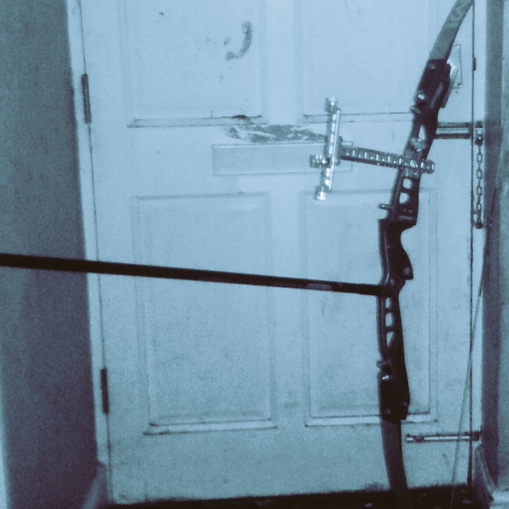 ebblong's tweet image. ad's bow