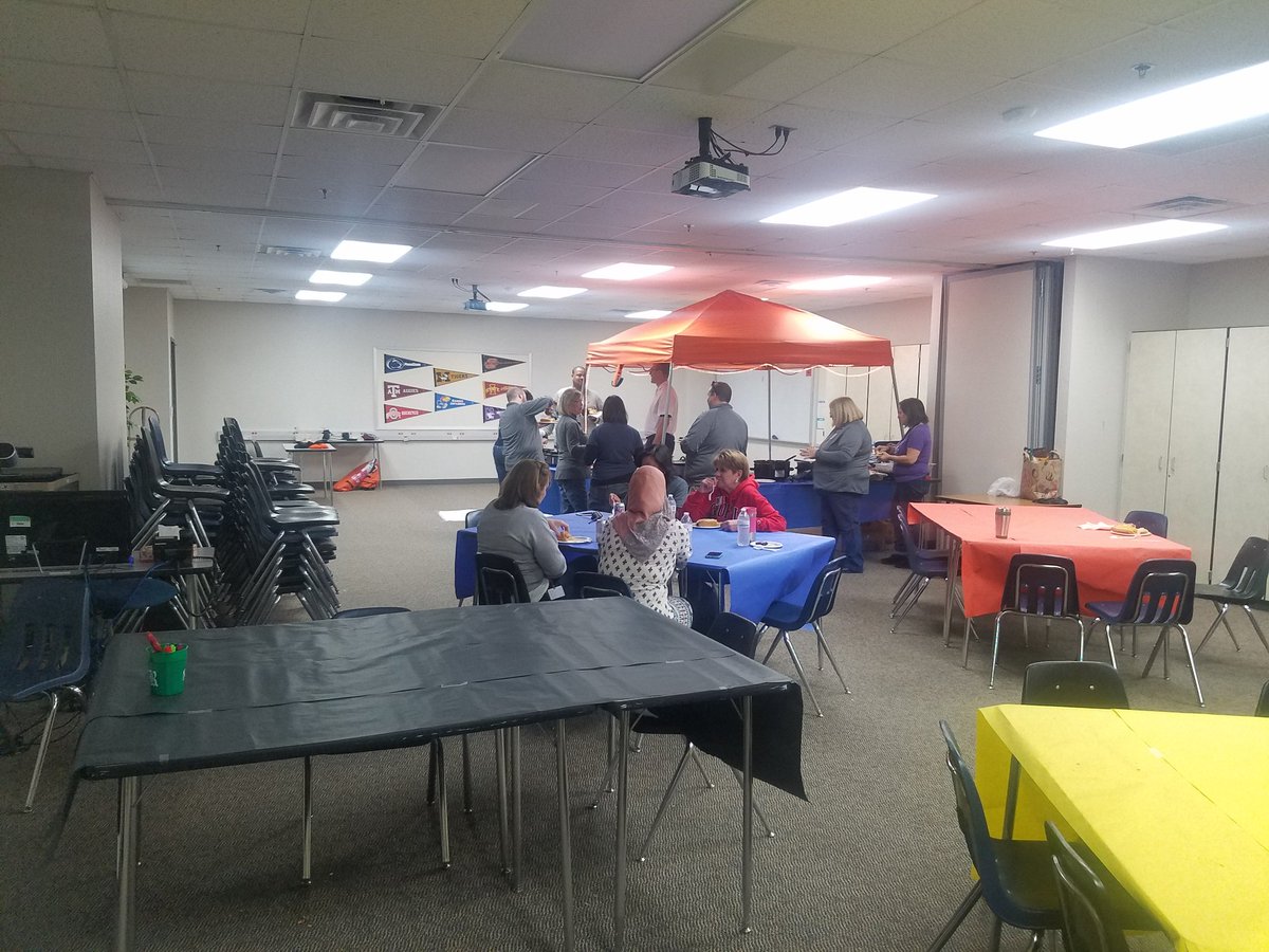 SMSPantherAVID's tweet photo. Our staff tailgate party for #collegeweek was a success! #indoortailgating @SMSPantherAVID @PlanoISDAVID @AVID4College https://t.co/MAIUgtSVfG