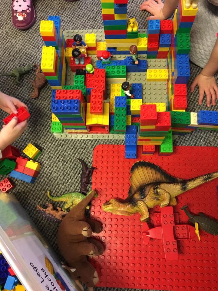 kitesnursery's tweet photo. Using our imagination building a jungle for our dinosaurs #preschool #lego #dinosaur #imagination https://t.co/fexHOixNrr