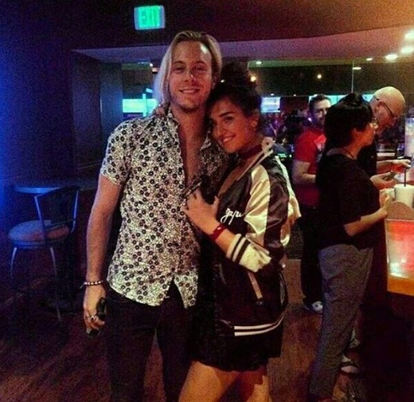 Last night you were in my room and my bedsheets smelled like you🎶