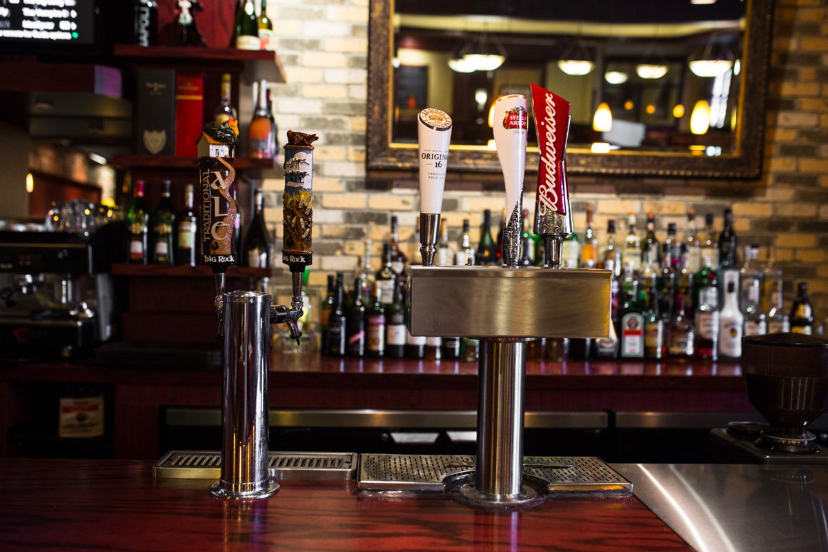 Unwind after a long week.

#ChiantisClareview #Clareview #yeg #yegfood #yegfoodie #yegbeer #yeglocal #exploreedmonton