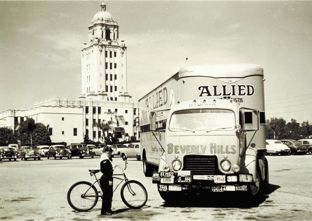 BHTransfer's tweet image. #FlashbackFriday to this shot of a Beverly Hills Transfer truck at the Beverly Hills Civic Center