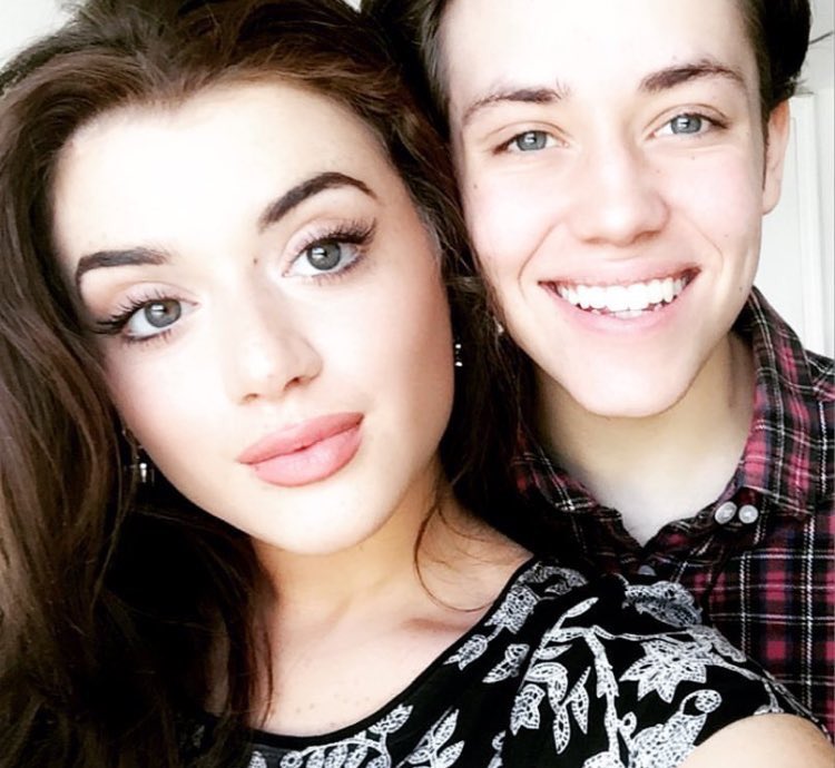 Бриэль барбаска и итан каткоски 2021. Итан каткоски и его девушка 2022. Итан каткоски 2022. Бриэль барбаска и итан каткоски 2021. Бриэль барбаска в бесстыжих.