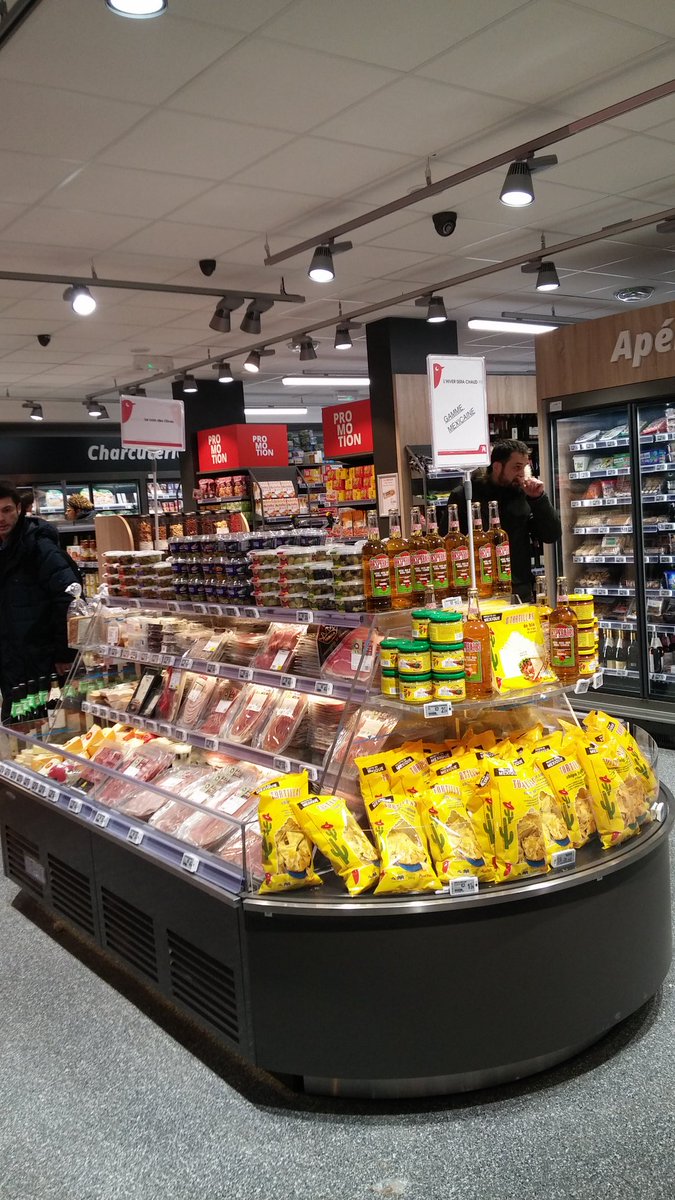 mimibeloeil's tweet photo. #MyAuchan convenience store in Vaugirard  #Paris 
Splendid transparency in urban #Retail @AUCHAN_France #nrf17 https://t.co/UM22jmFaRv
