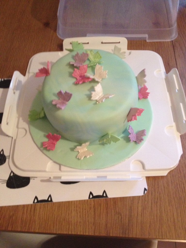 cake_gem tweet picture