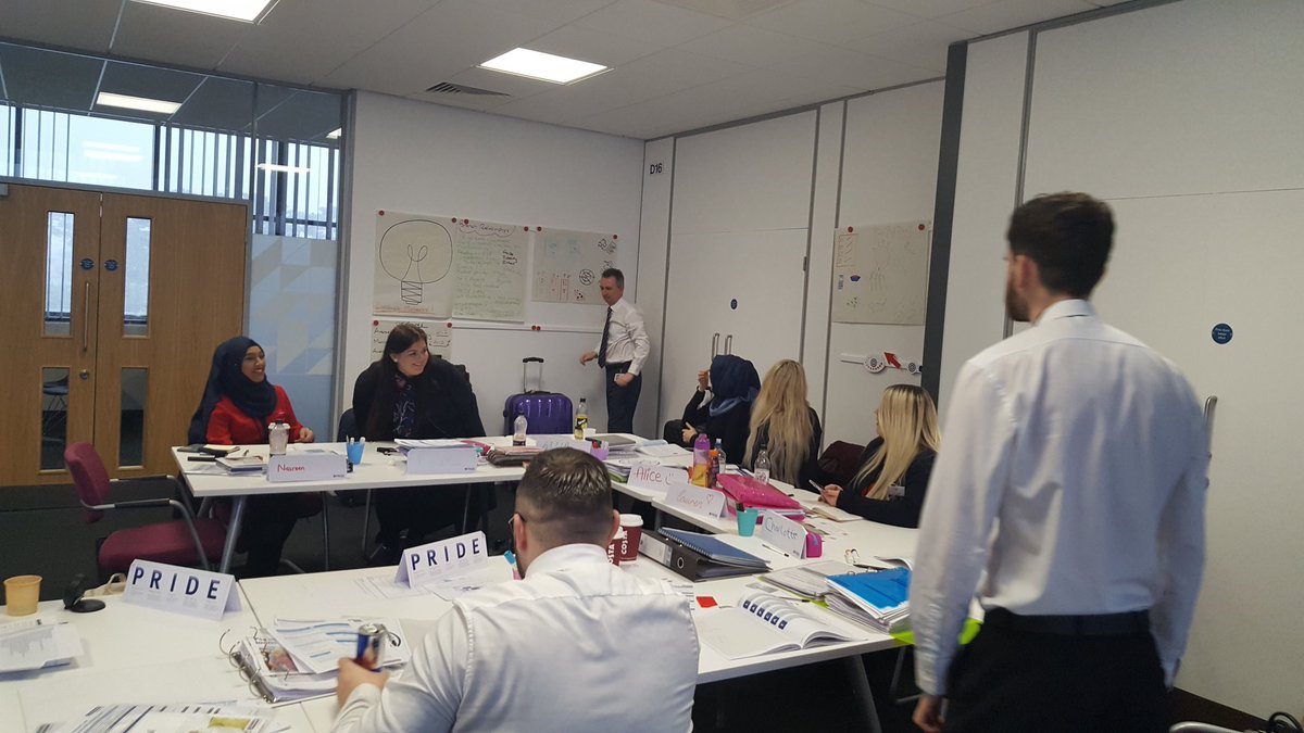 CharlotteSimms5's tweet photo. An amazing first week of PBM training with amazing people @Connolly_Alice @LaurenOlerensh1 @DannyNewell_ , Attia, Nasreen, Roxy and Jacob https://t.co/nFgBTqRL8M