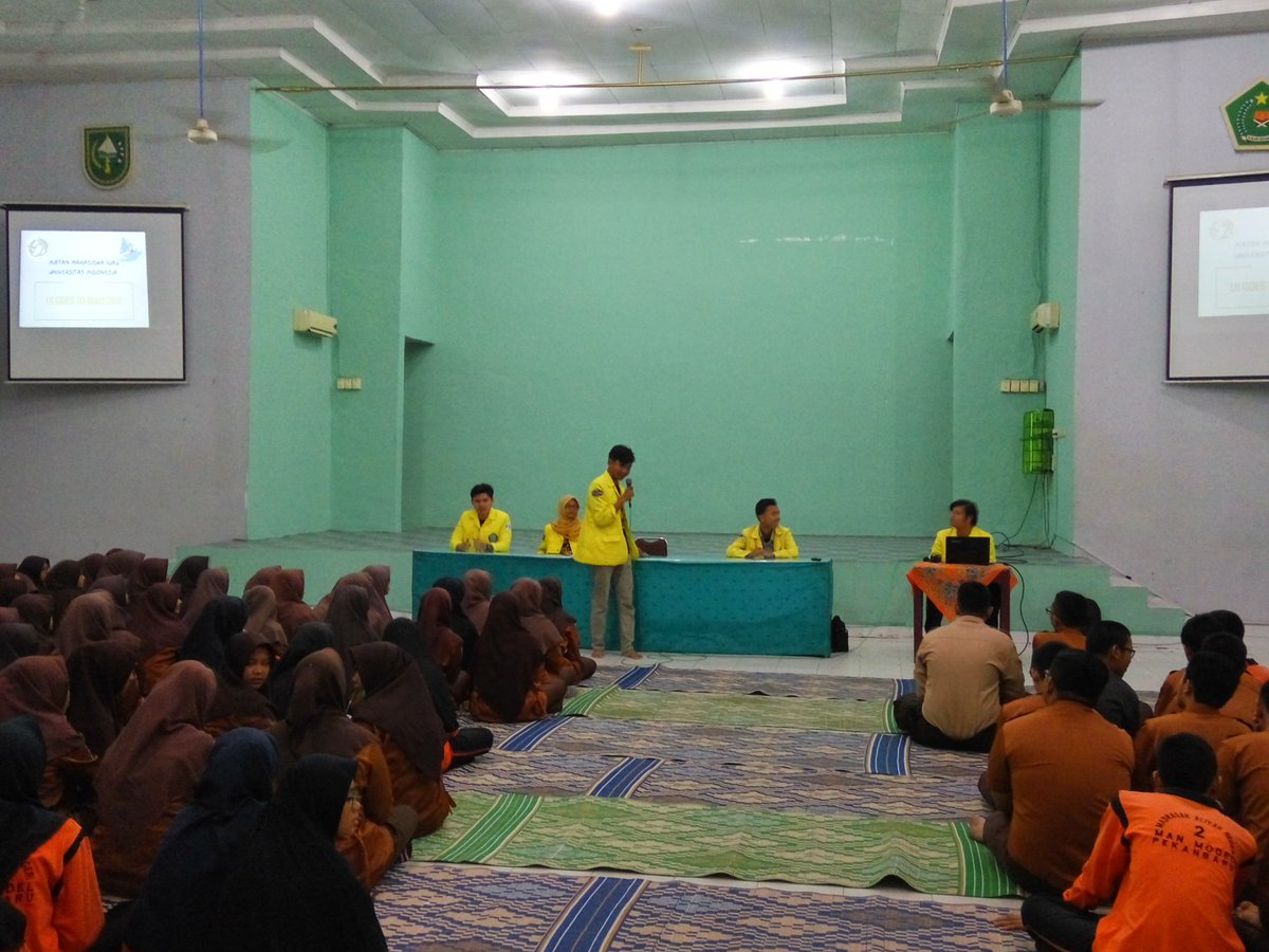 UIGTR_2017's tweet photo. [ LIVE REPORT ]

Haloo the Next Yellow Jacket !!

Sekarang, UIGTR 2017 sedang roadshow nih ke MAN 2 Model Pekanbaru👍

#ReachYourYellowJacket https://t.co/a8FPZiyl5D