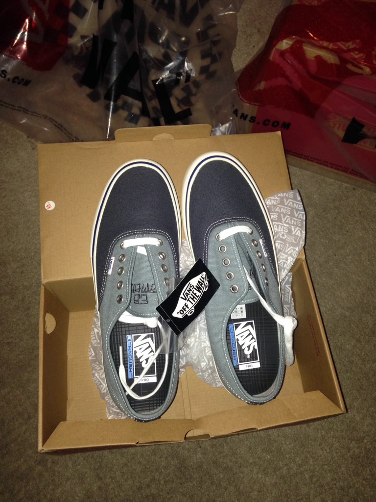 thescratchbaker's tweet photo. @vansskate Got my pair the other day! Going to rock them first, then snuggle! #elijahberle #authenticpro https://t.co/NWZ1BaqrM5