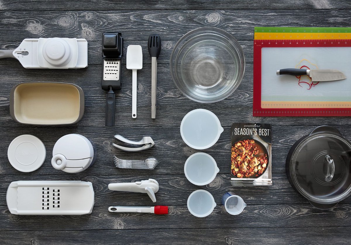 pamperedchef's tweet photo. Our Deluxe Kit is a great fit for those who want to help others become better meal makers. Join us: https://t.co/UZeBUkK1gN https://t.co/4eYuB9rs2L