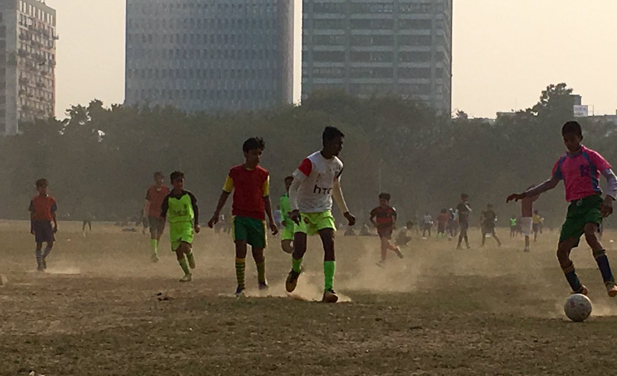 Sangeet Kothari on Twitter: "Winter morning at #Kolkata Maidan. #soccer #soccermania #football #footballlove #Calcutta #winter #sports #iphonephoto #streephotography… https://t.co/rzUN8bhEIV"