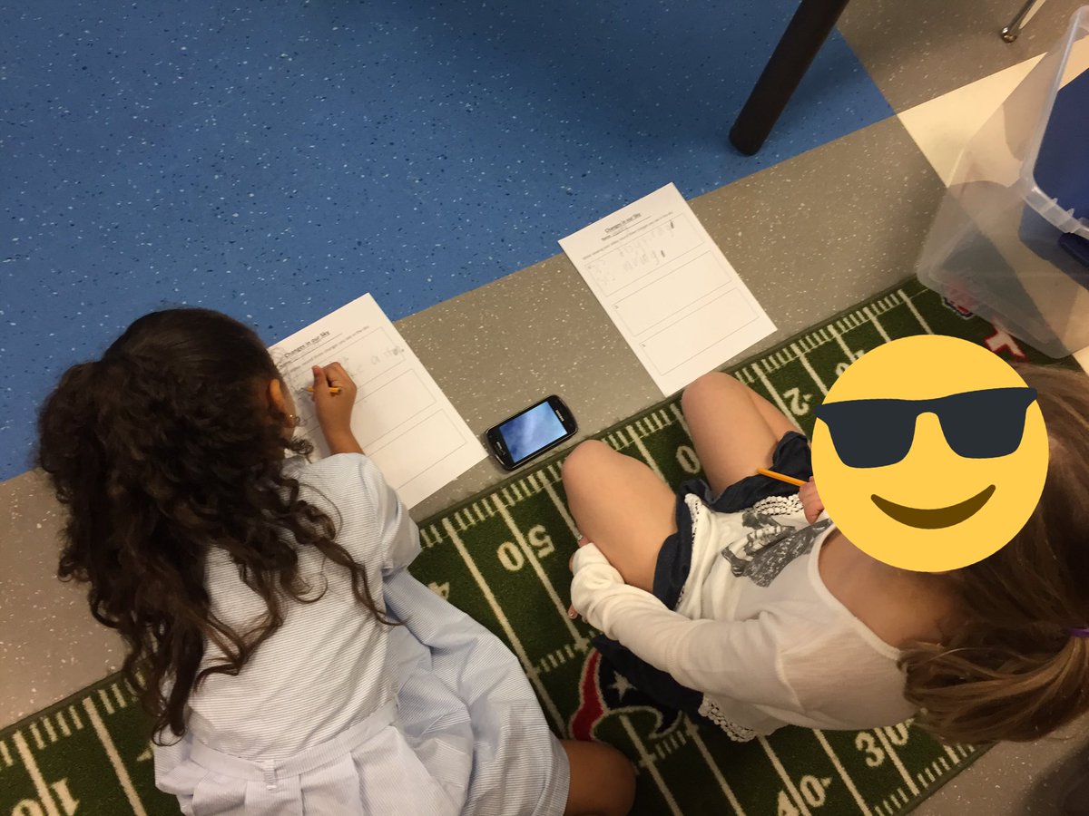 jenna__hill's tweet photo. Learning about things in the sky and how they change using MLDs, books, and time lapse videos. @Hoos_In_Tex @WEinKaty https://t.co/n5vYqZOBpz